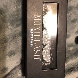 MoxieLash Baddy lashes - new